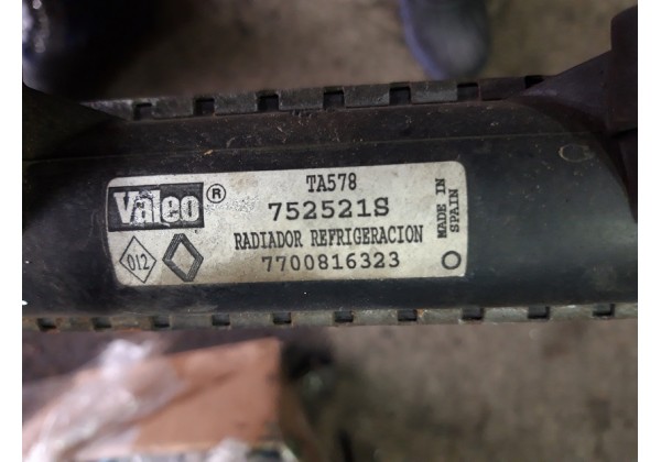 Радіатор системи охолодження основний Renault 19, 1.4, 1.7, 1.8B, 7700816323, 7701047889, 752521S